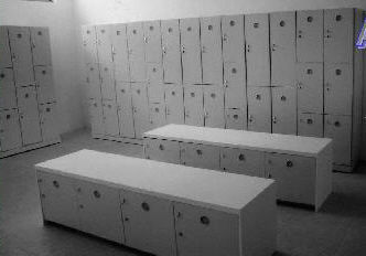BANCAS Y LOCKERS DE PASTICO PVC