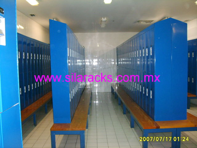 LOCKERS DE MEDIDAS Y COLOR ESPECIAL