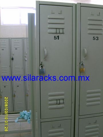 LOCKERS PUERTAS CON VENTILACION